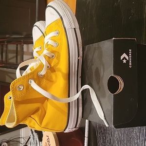 Converse high top yellow